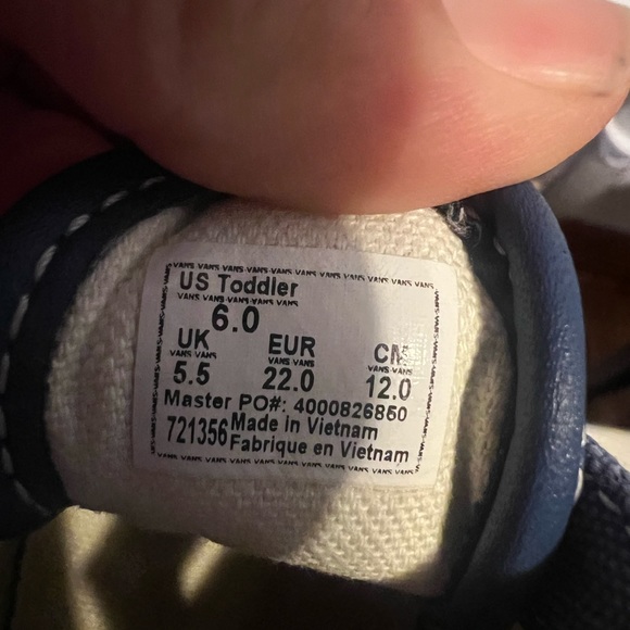 Vans toddler 5.5 - Picture 2 of 5